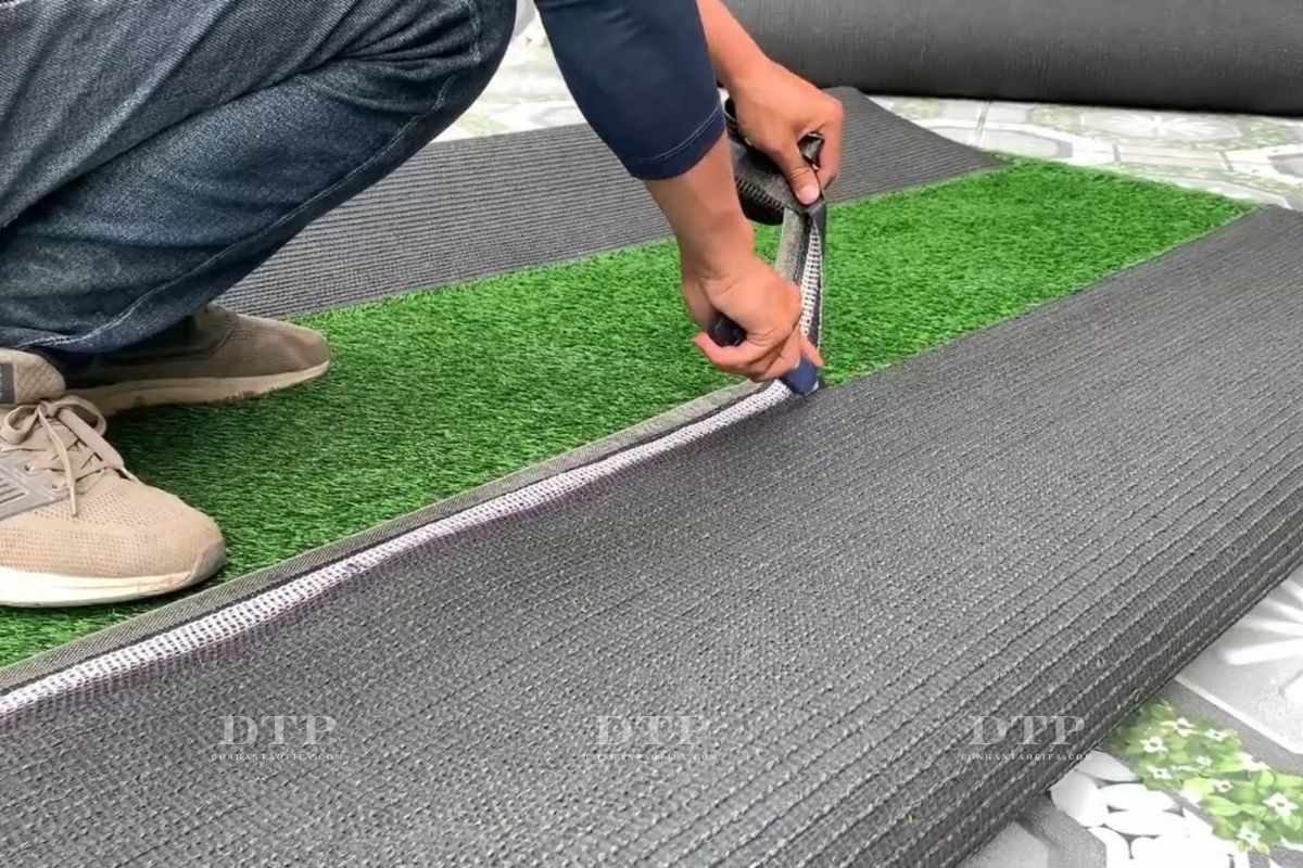 Cắt bỏ mép bạt thừa