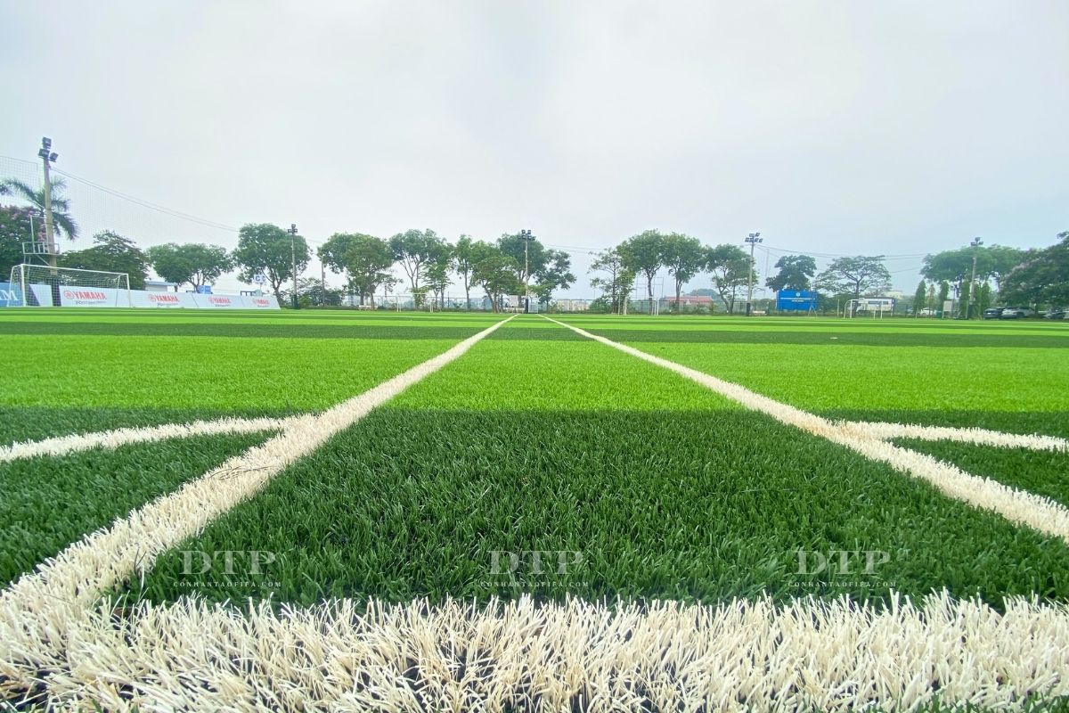 Mặt sân sau khi hoàn thiện